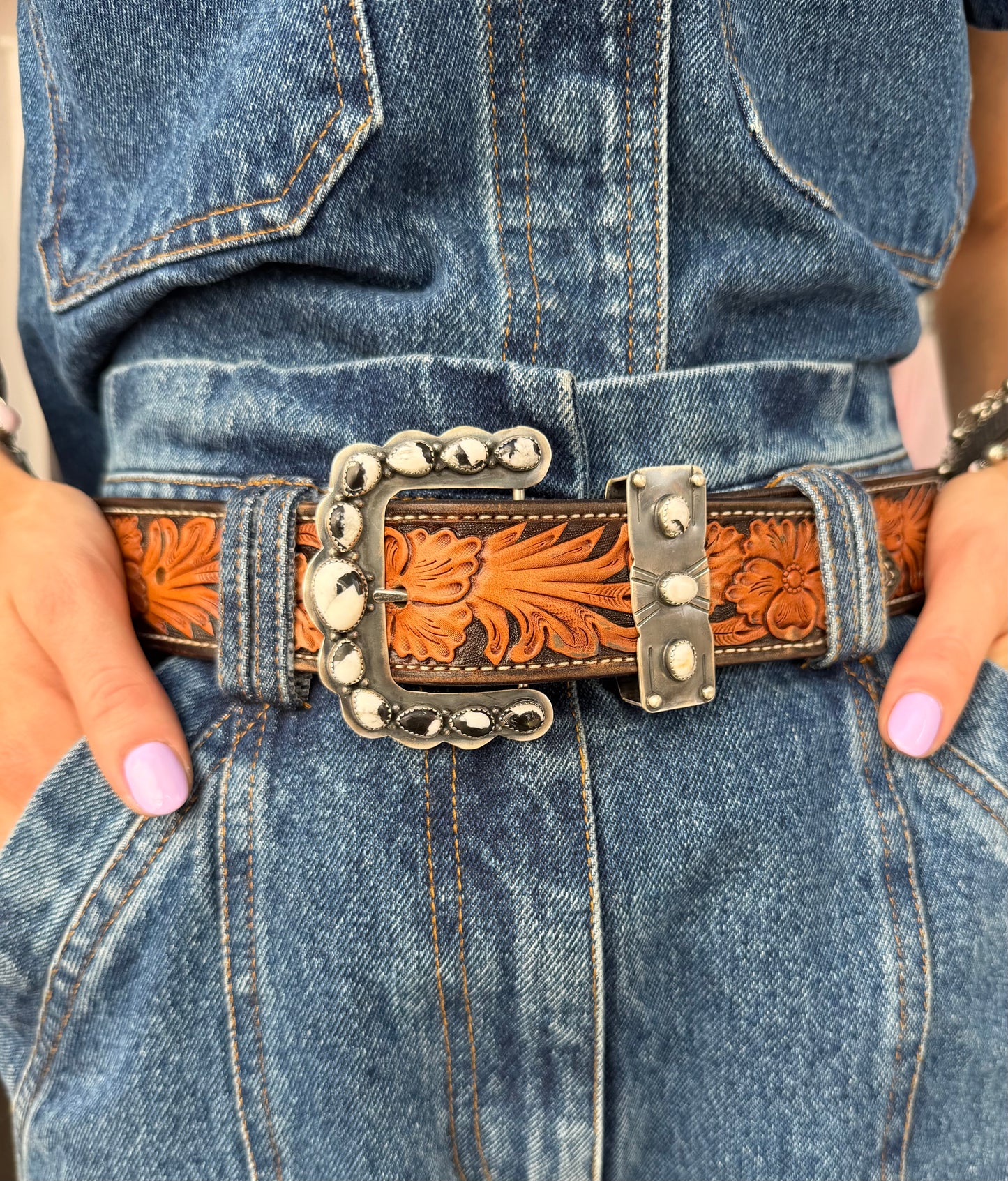 Buckle Set White Buffalo