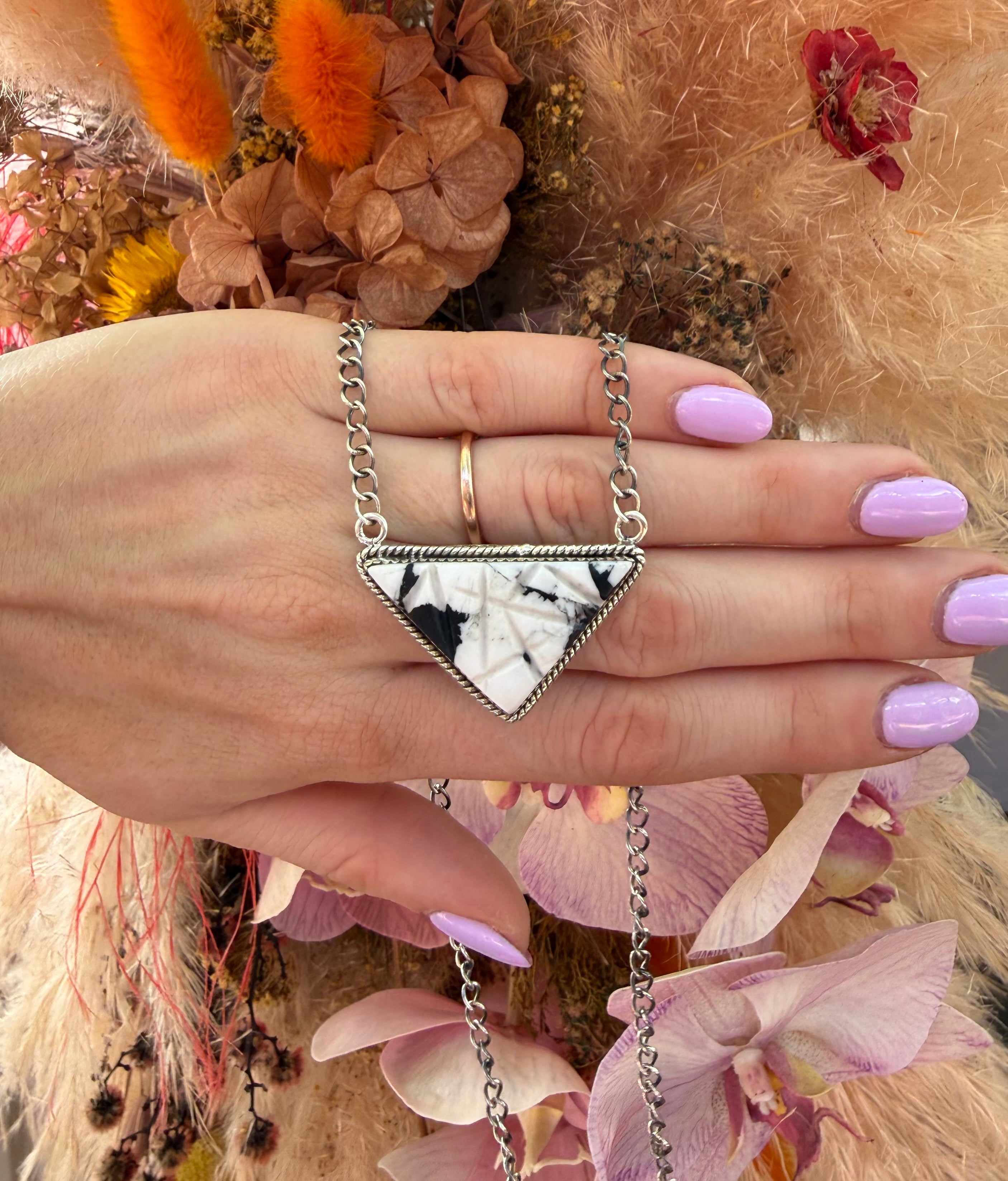 Carrie Necklace White Buffalo