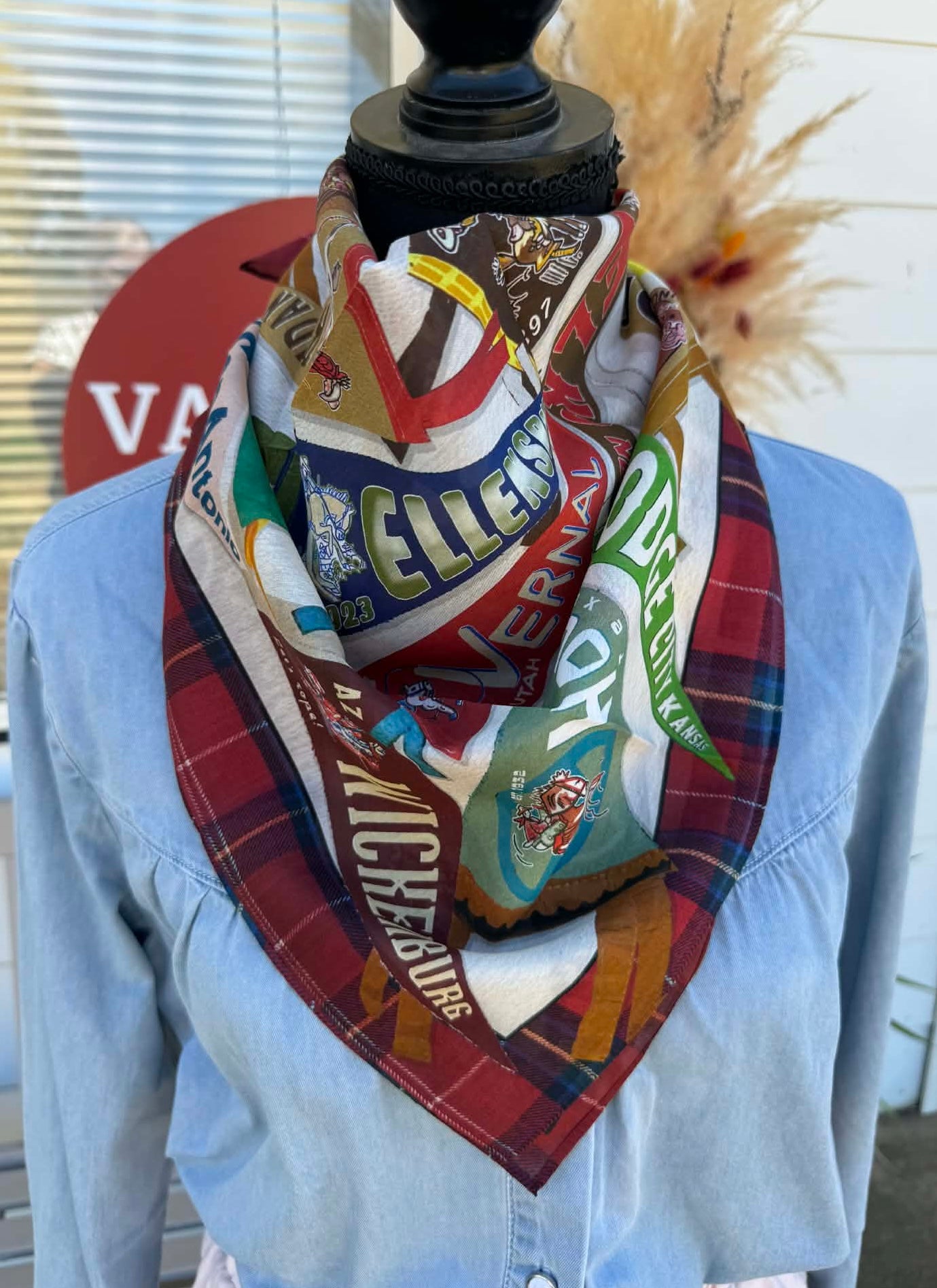 Rodeo Pennants Shorty