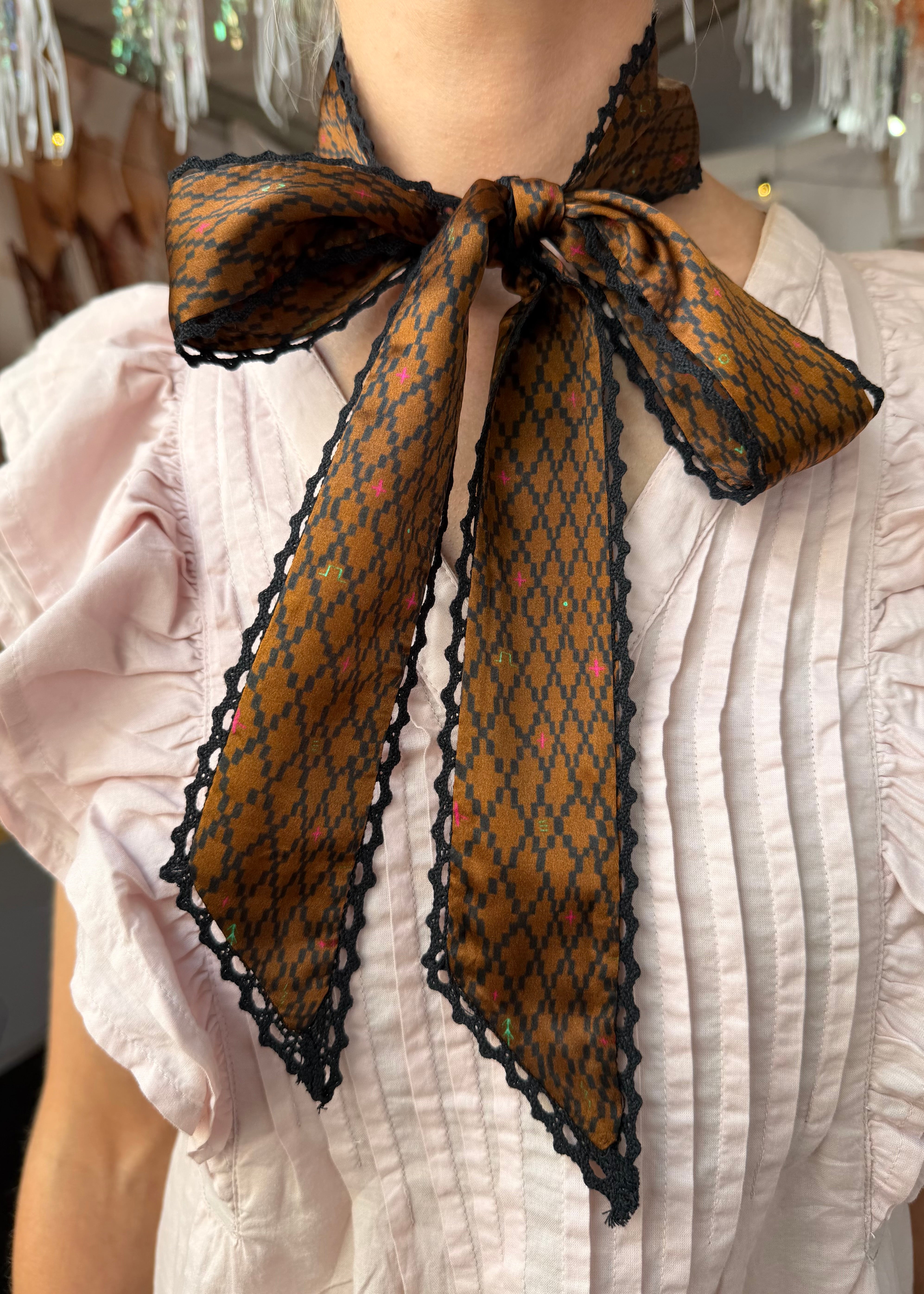 Shape Wrangler Twilly