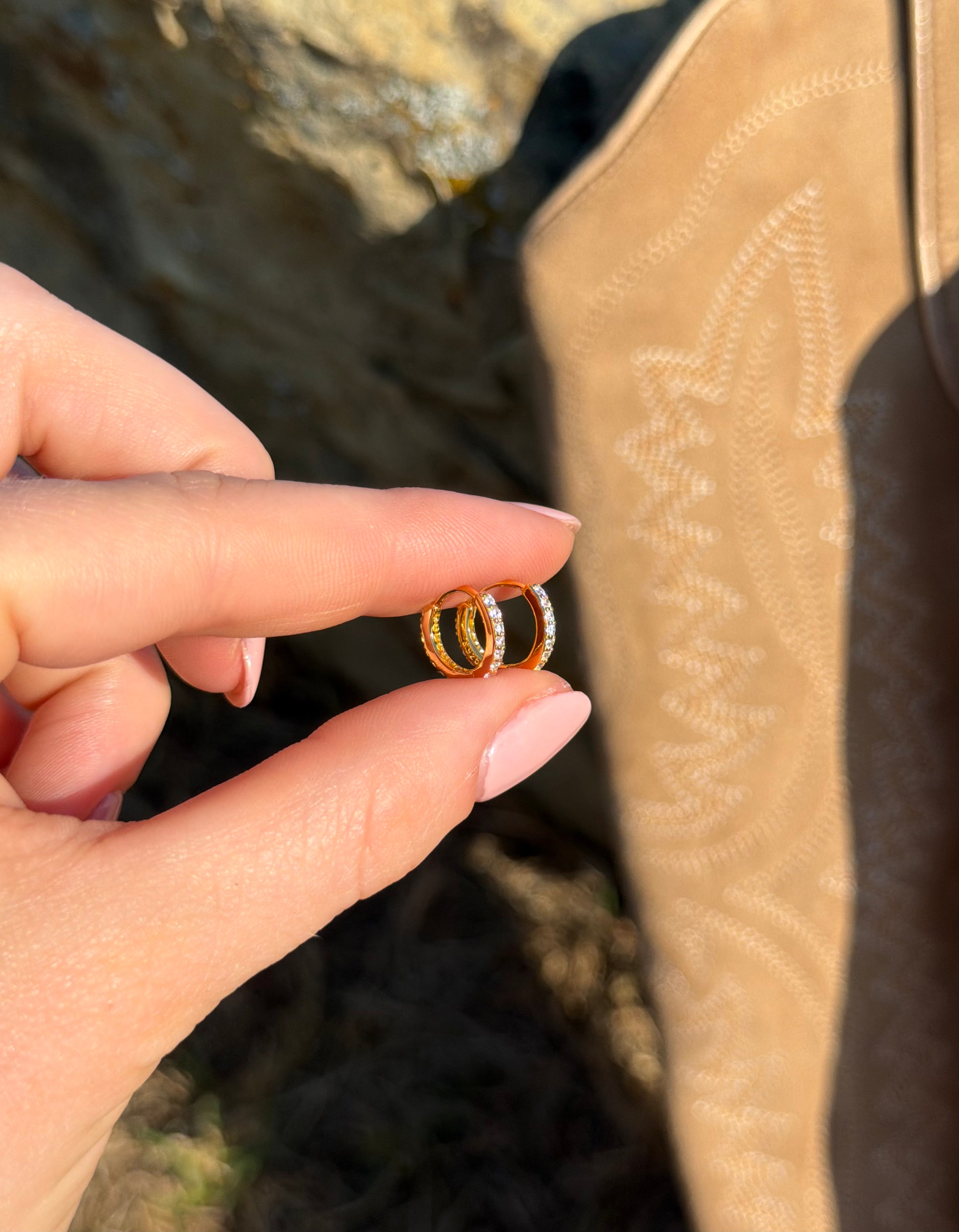 Simple Pave Setting Hoop Earrings: Gold / 1.2 cm