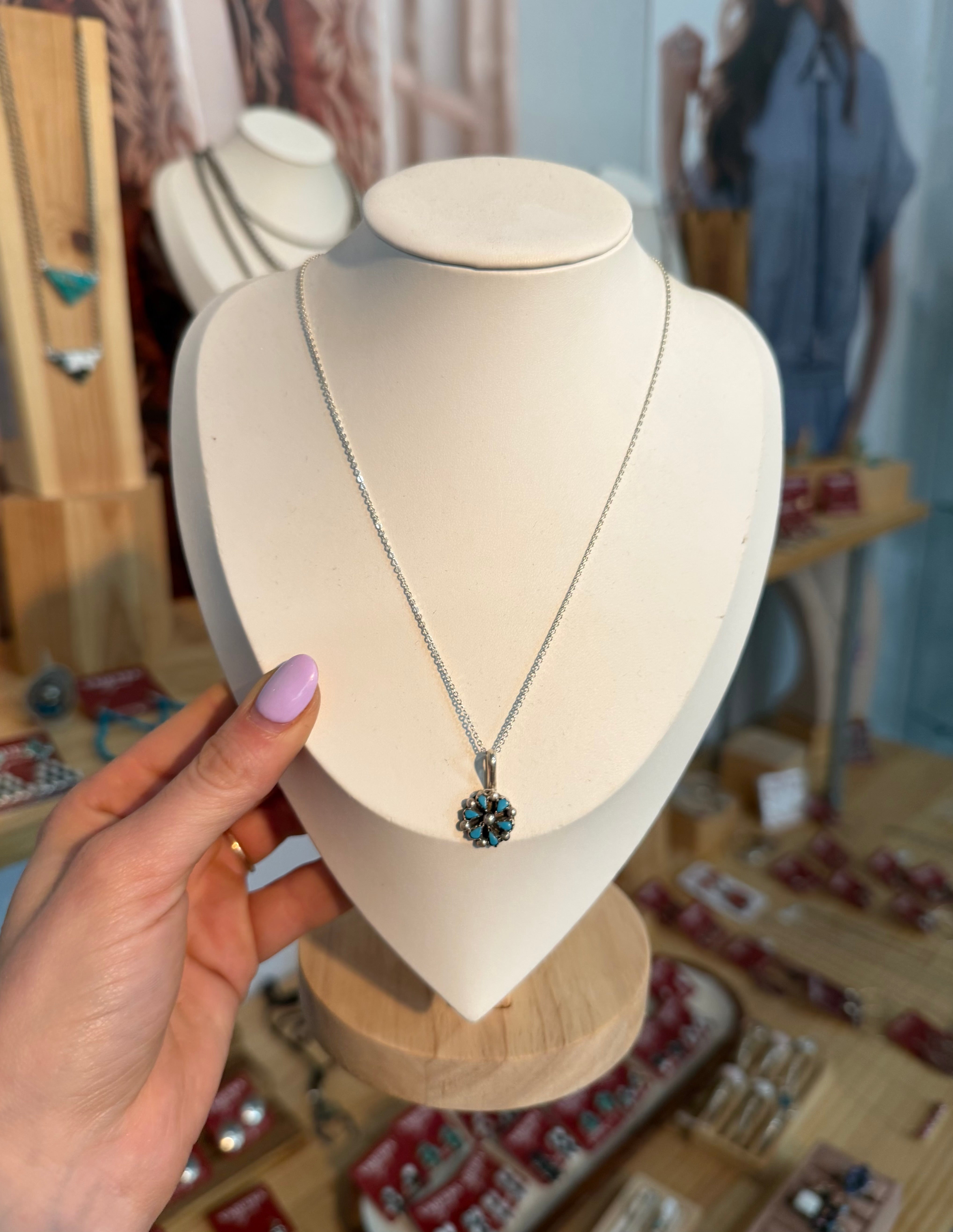 Dainty Flower Necklace