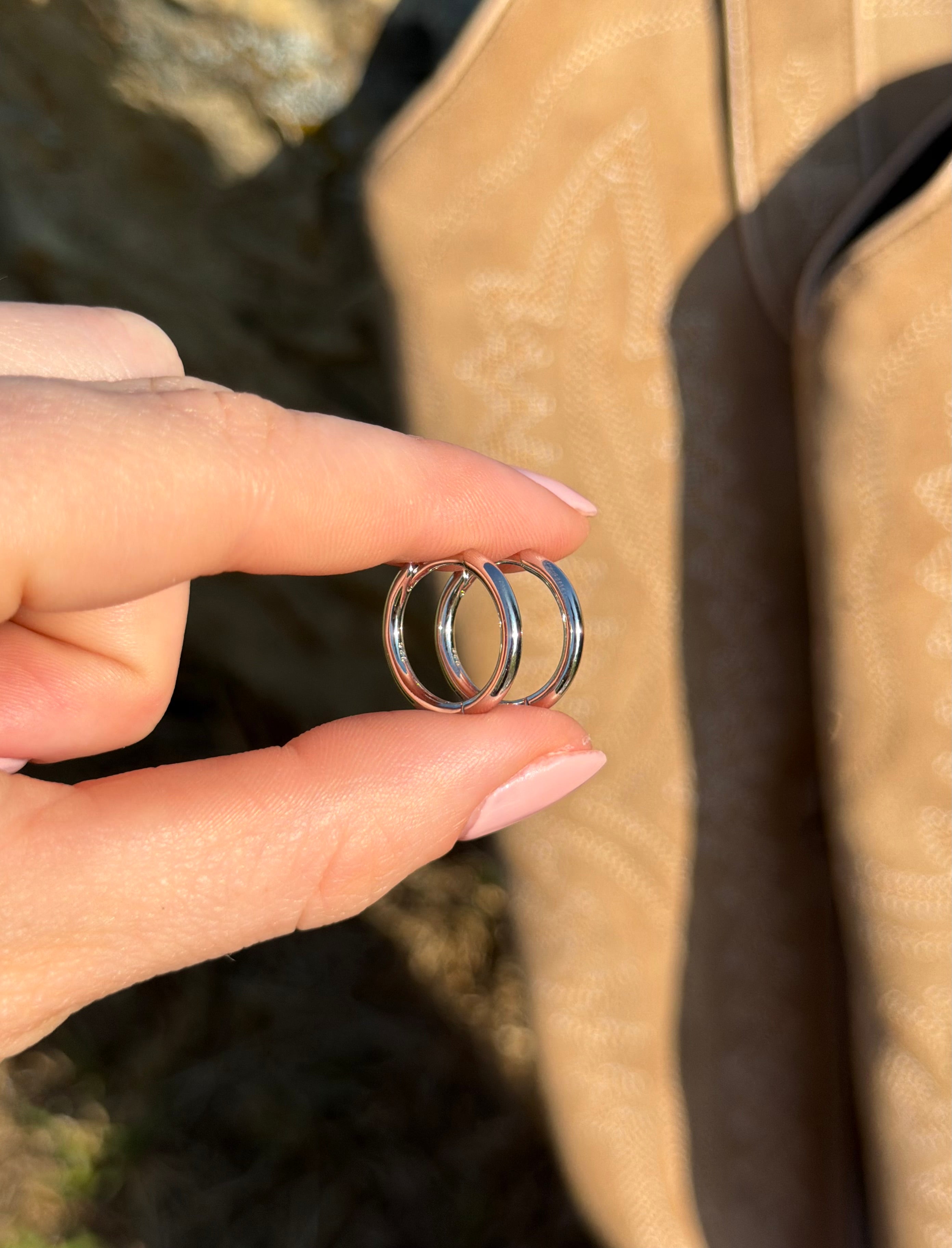 Minimalist Small Hoop Earrings - Multiple Sizes Available