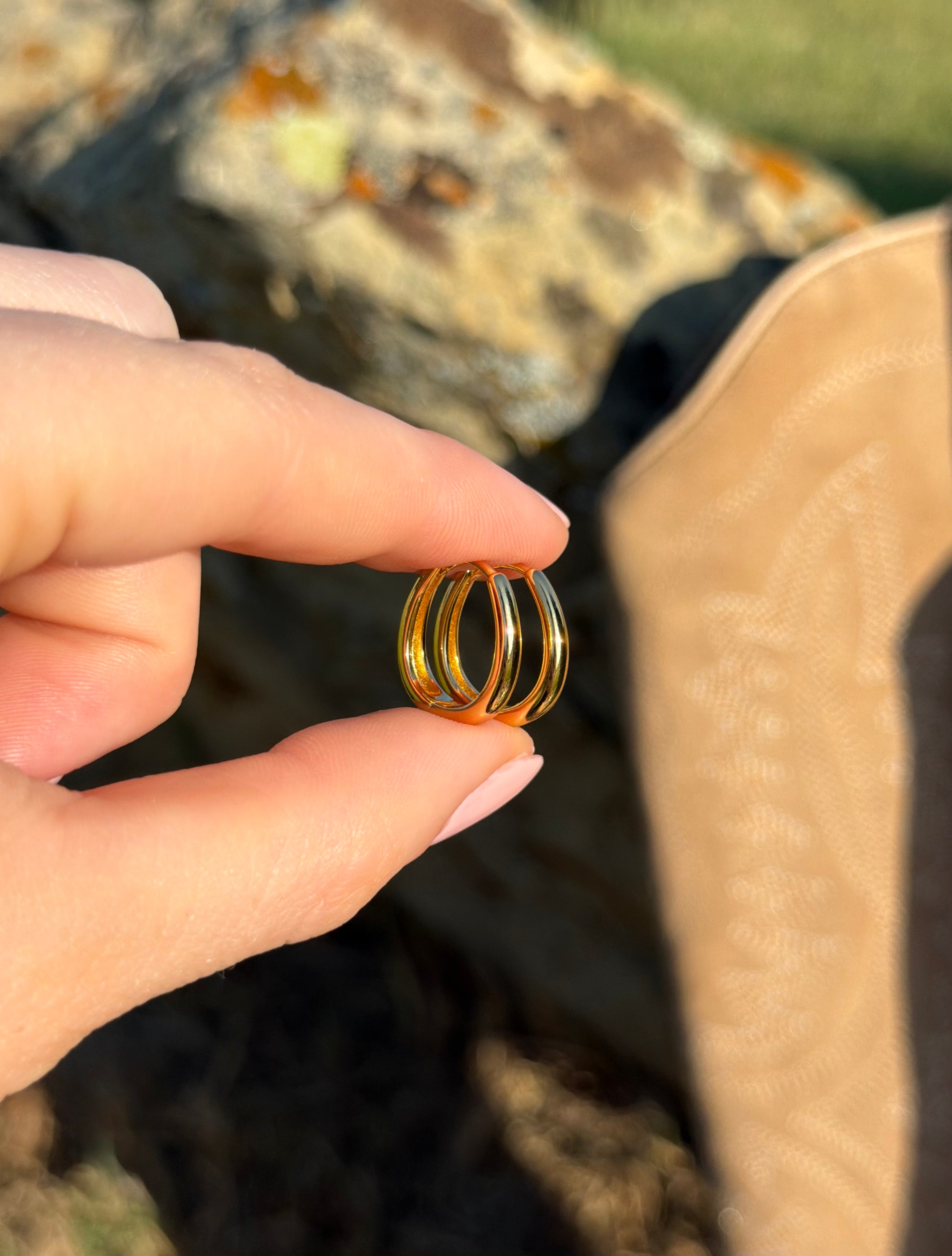 Oval Hoops: Gold