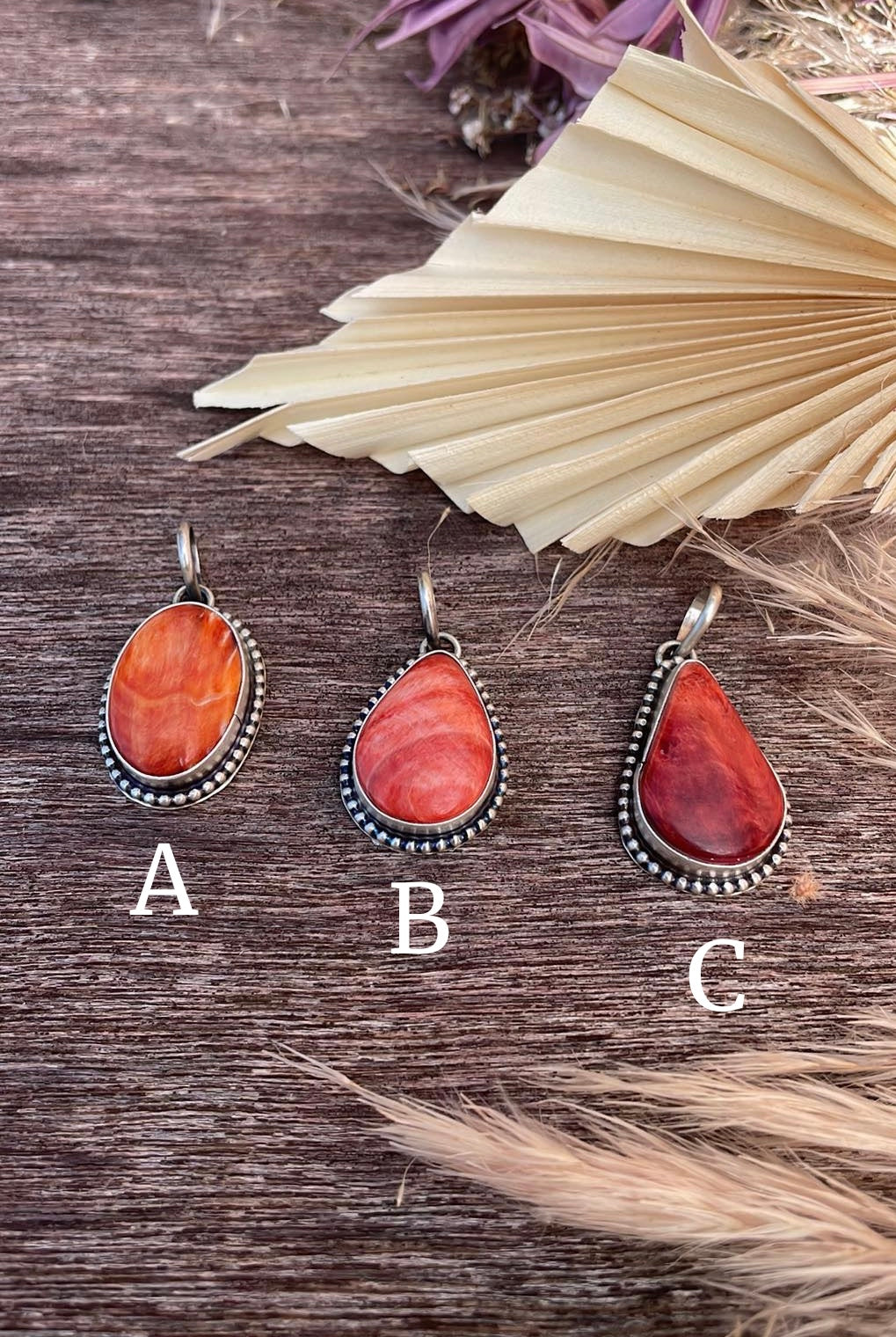 Navajo Spiny Oyster Pendant