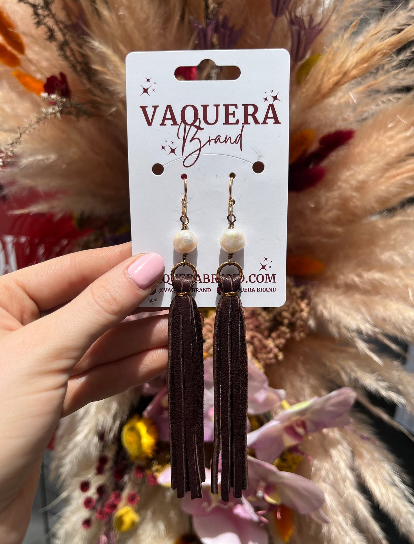 Leather Tassel w/Stone Earring: Chocolate / Pearl