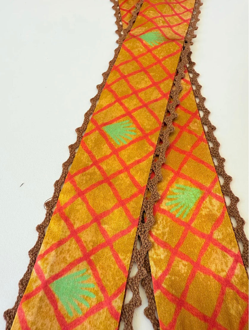 Painted in Plaid Twilly