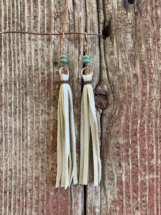 Leather Tassel w/Stone Earring: Cream / Turquoise