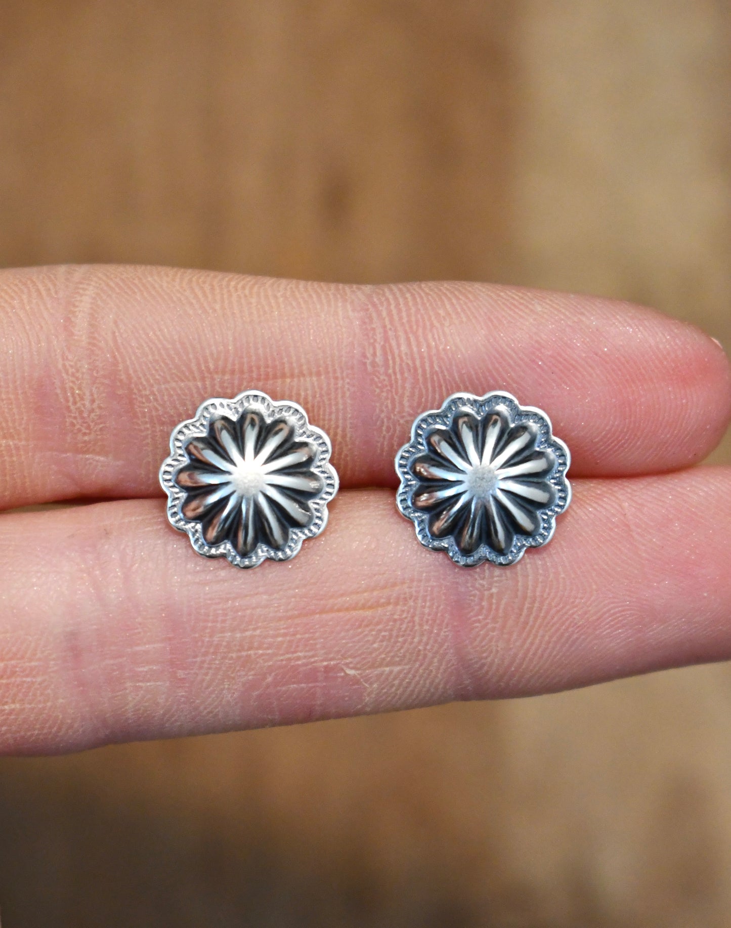 Daisy Studs